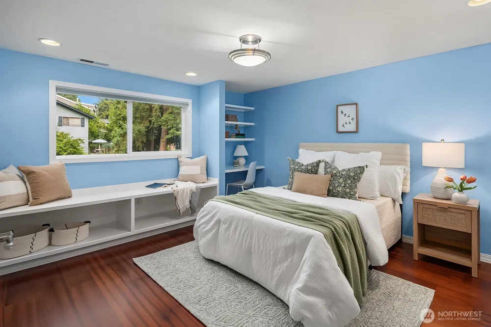 909 110th Avenue SE Bellevue, WA 98004