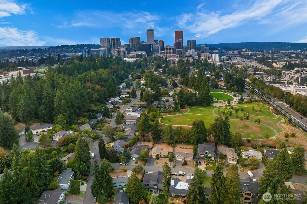 909 110th Avenue SE Bellevue, WA 98004