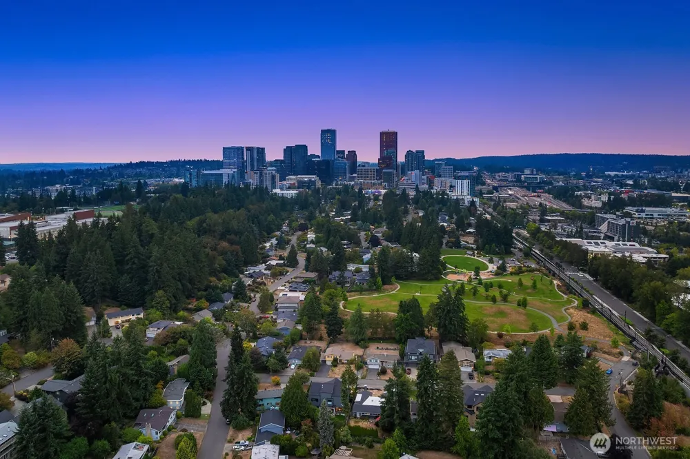 909 110th Avenue SE Bellevue, WA 98004