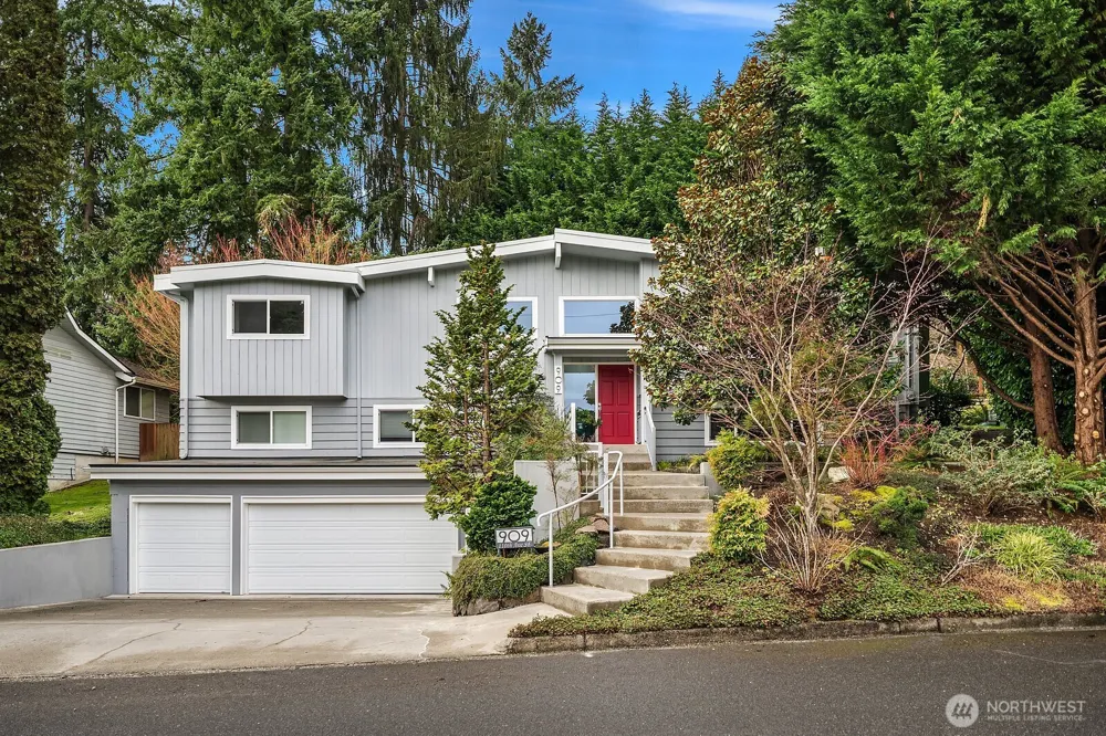 909 110th Avenue SE Bellevue, WA 98004