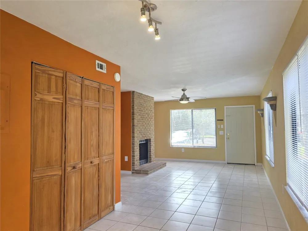 2300 SW 43RD ST #M1 Gainesville, FL 32607