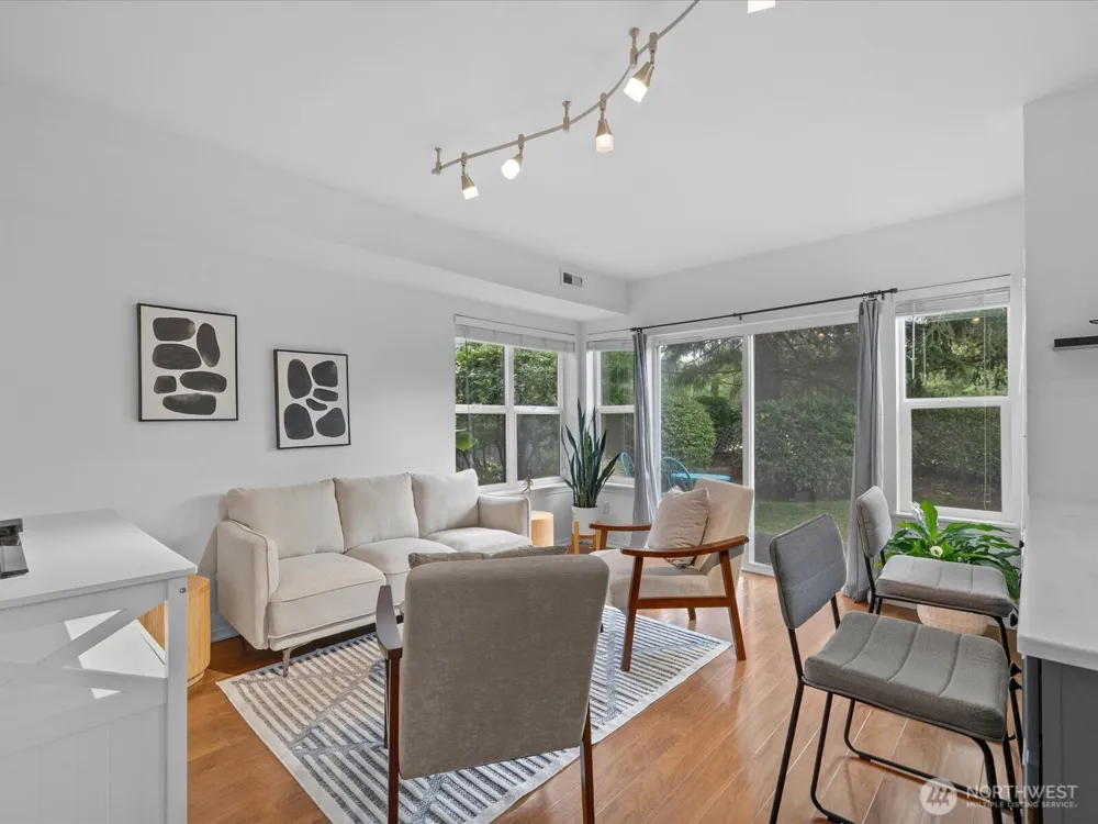11613 Grove Drive Mukilteo, WA 98275
