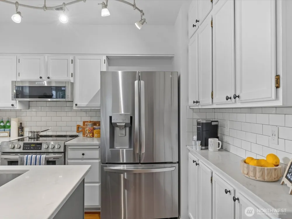 11613 Grove Drive Mukilteo, WA 98275