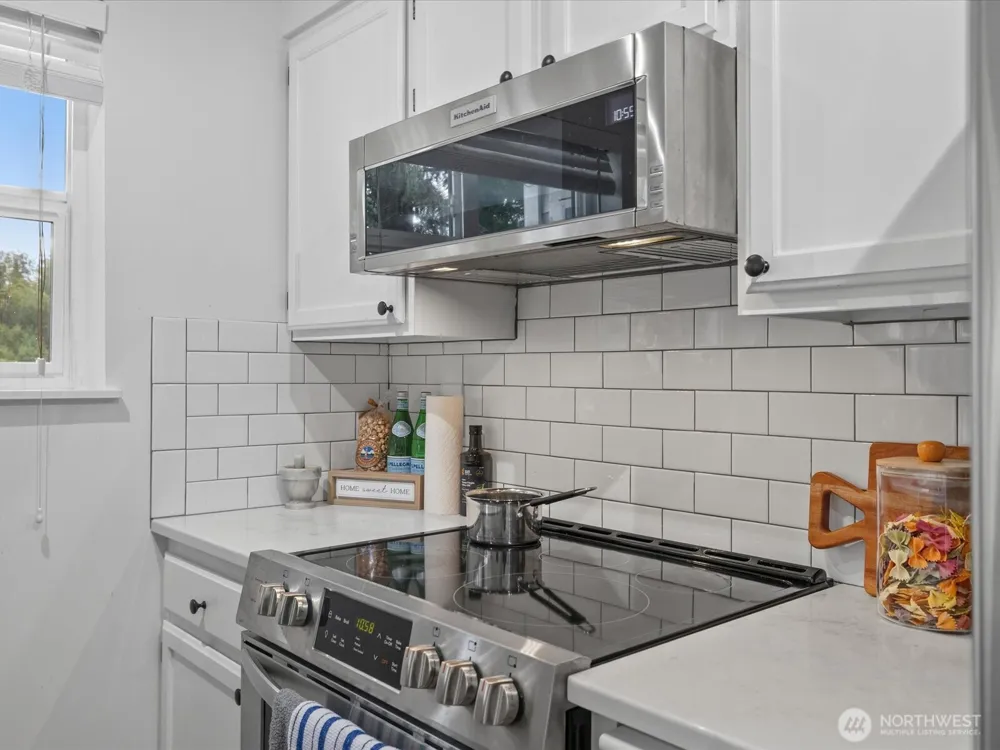 11613 Grove Drive Mukilteo, WA 98275
