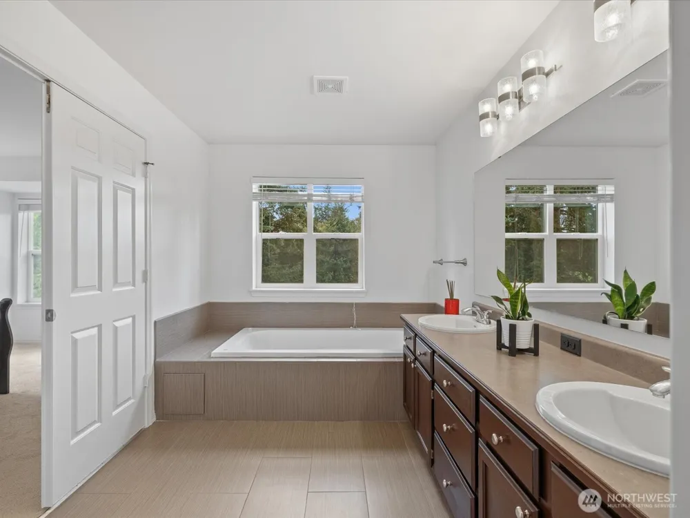 11613 Grove Drive Mukilteo, WA 98275