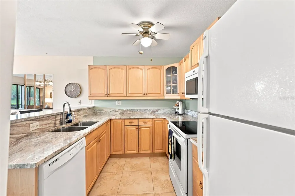3301 CRYSTAL COURT E #D Palm Harbor, FL 34685