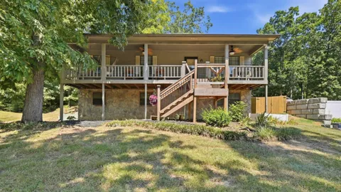 164 Woodgate Drive SE