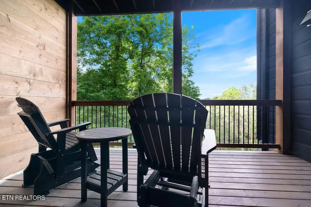 2843 Cedar Falls Way Sevierville, TN 37862