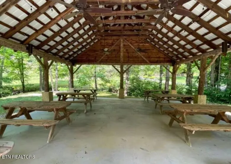 2843 Cedar Falls Way Sevierville, TN 37862