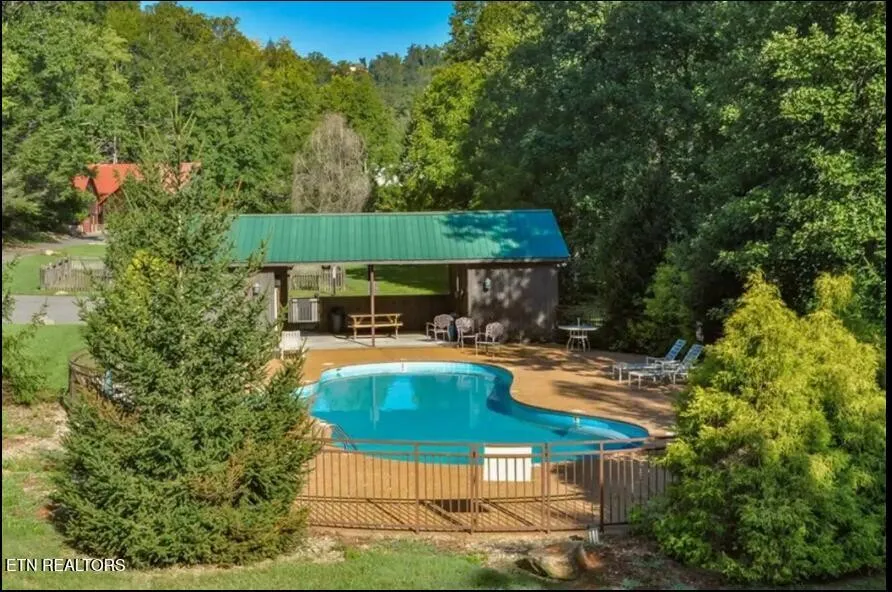 2843 Cedar Falls Way Sevierville, TN 37862