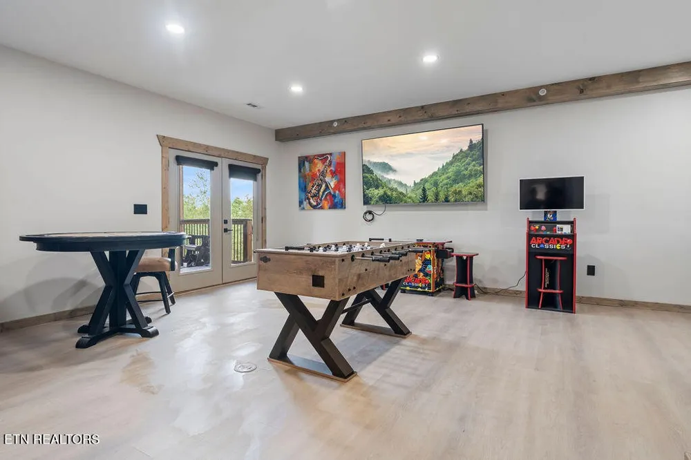 2843 Cedar Falls Way Sevierville, TN 37862