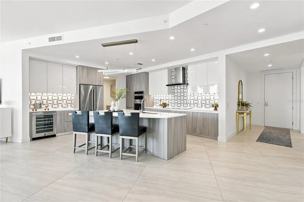 301 QUAY COMMONS #1410 Sarasota, FL 34236