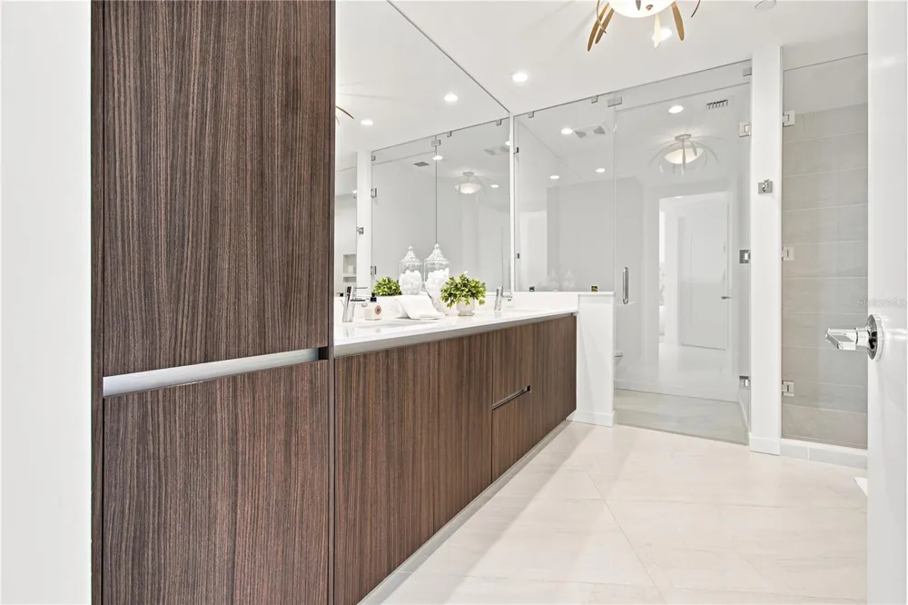301 QUAY COMMONS #1410 Sarasota, FL 34236