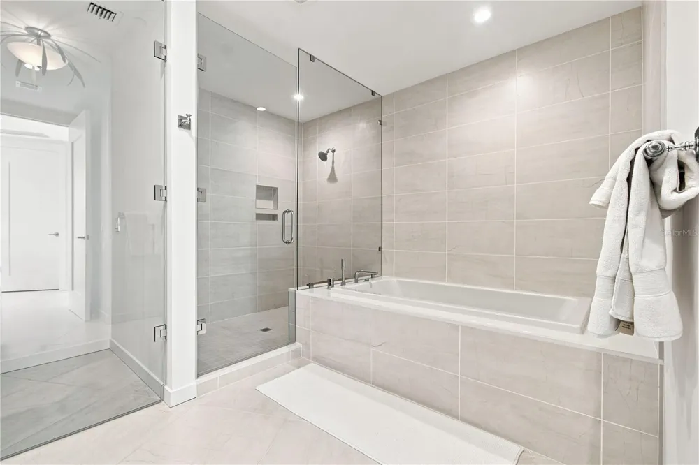 301 QUAY COMMONS #1410 Sarasota, FL 34236