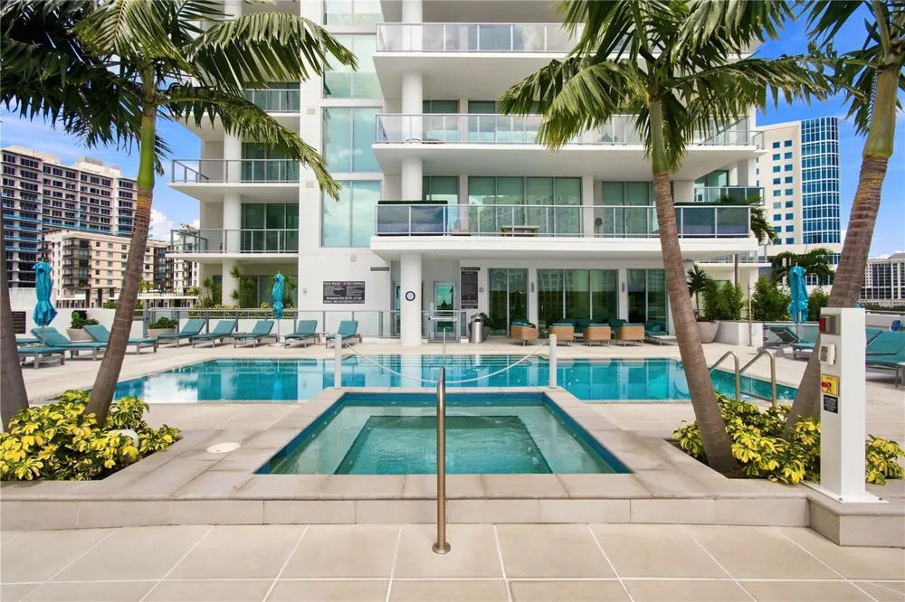 301 QUAY COMMONS #1410 Sarasota, FL 34236