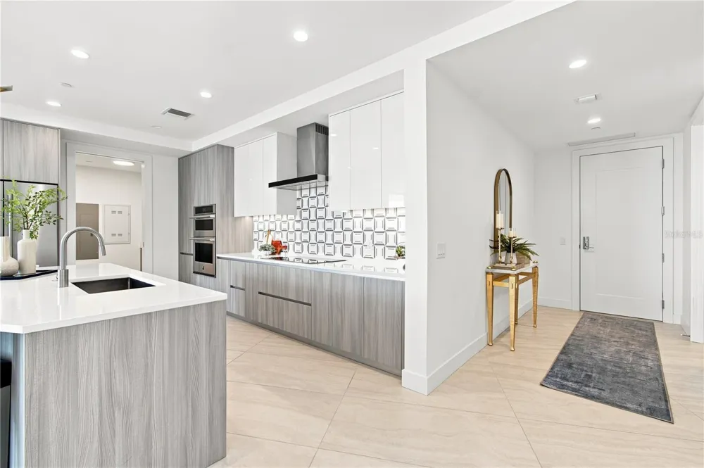 301 QUAY COMMONS #1410 Sarasota, FL 34236