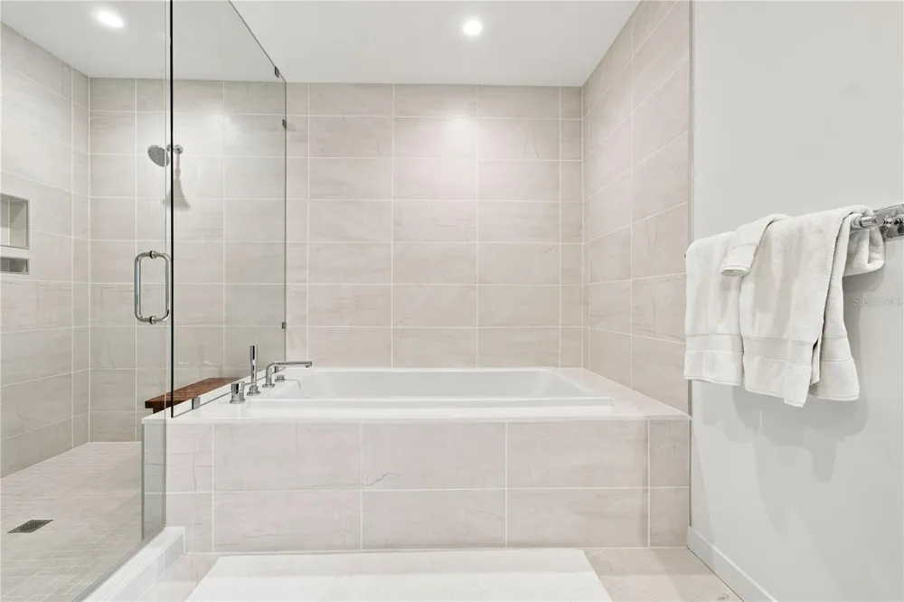 301 QUAY COMMONS #1410 Sarasota, FL 34236