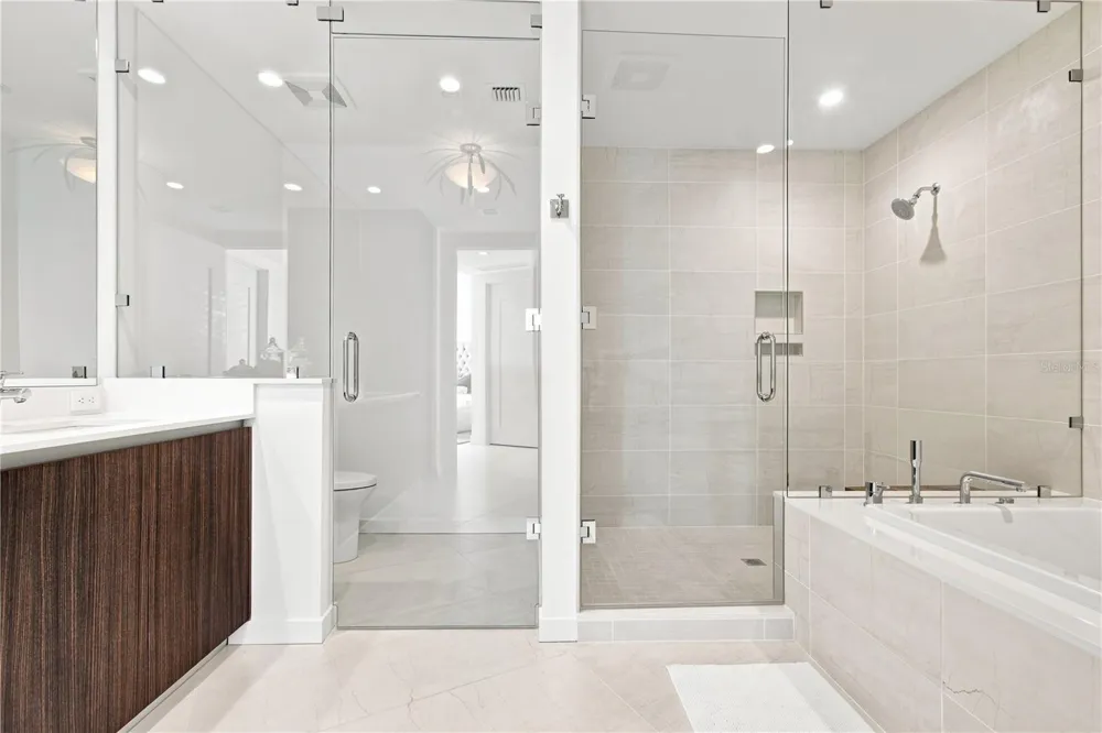 301 QUAY COMMONS #1410 Sarasota, FL 34236