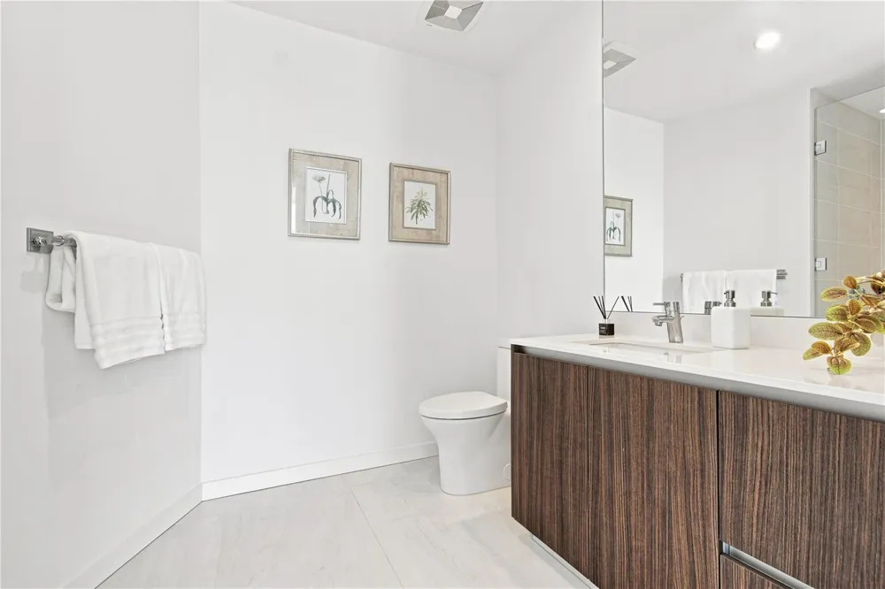 301 QUAY COMMONS #1410 Sarasota, FL 34236