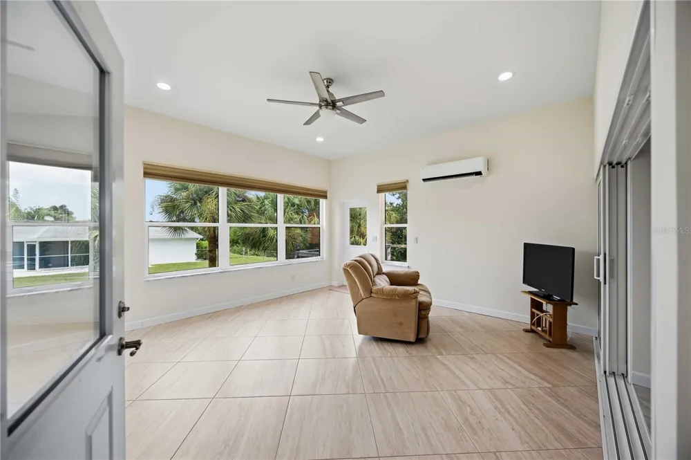 200 MONTANA AVENUE Nokomis, FL 34275