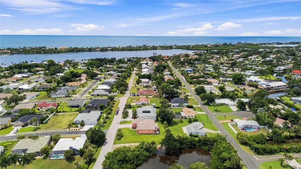 200 MONTANA AVENUE Nokomis, FL 34275