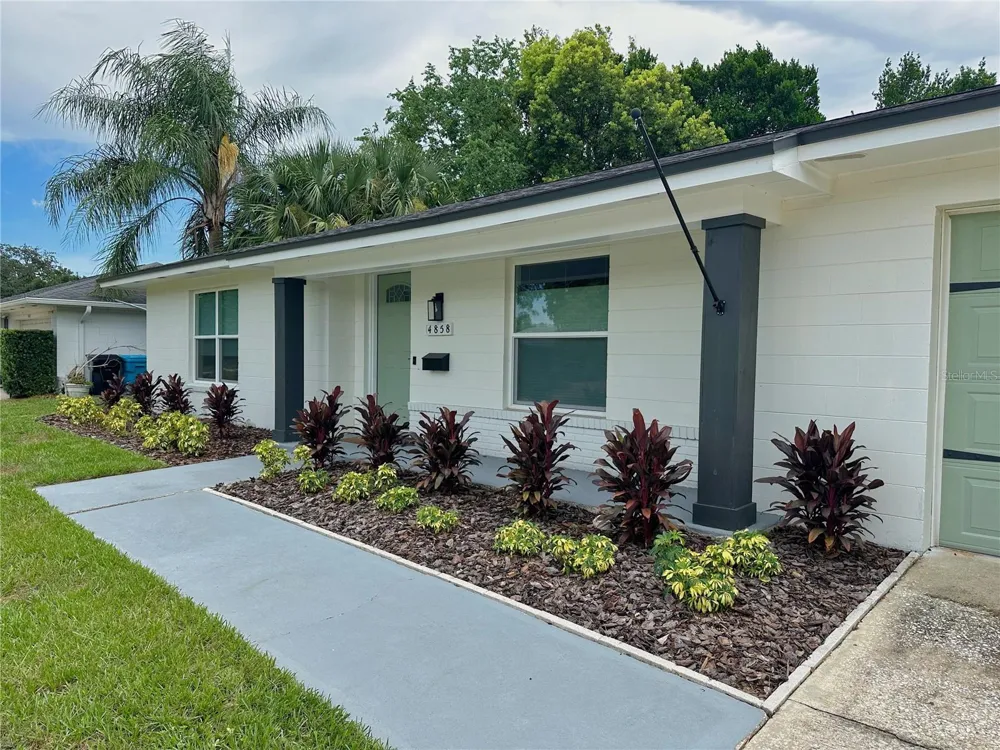 4858 BRENDA DRIVE Orlando, FL 32812