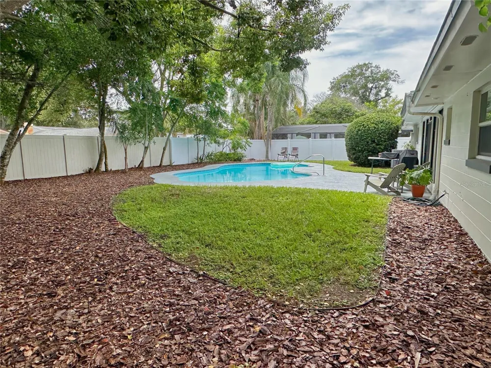 4858 BRENDA DRIVE Orlando, FL 32812
