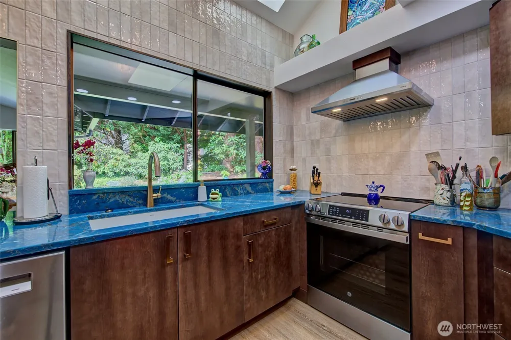 1805 Village Green Drive ##24 Mill Creek, WA 98012