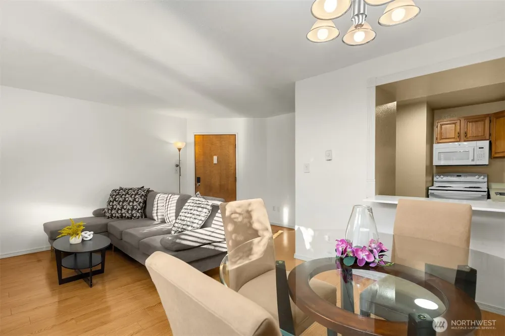 3024 NE 143rd Street #103 Seattle, WA 98125