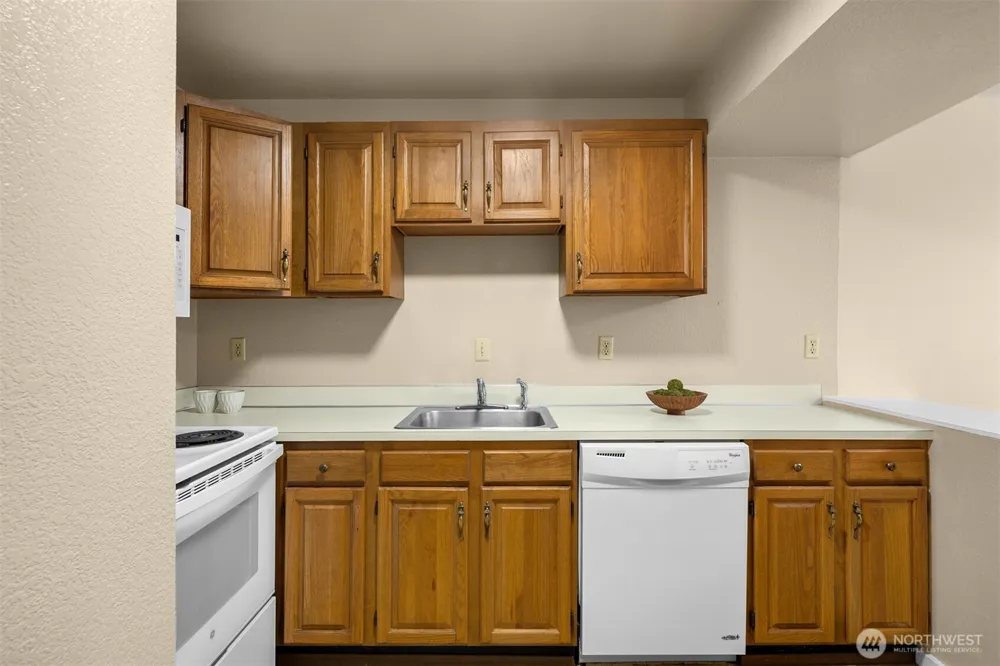3024 NE 143rd Street #103 Seattle, WA 98125