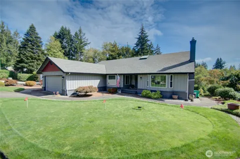 3737 Goldcrest Heights NW