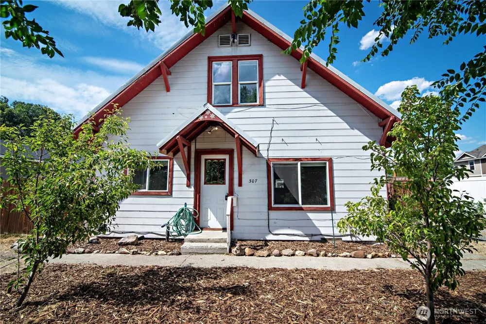 307 W 14th Avenue Ellensburg, WA 98926