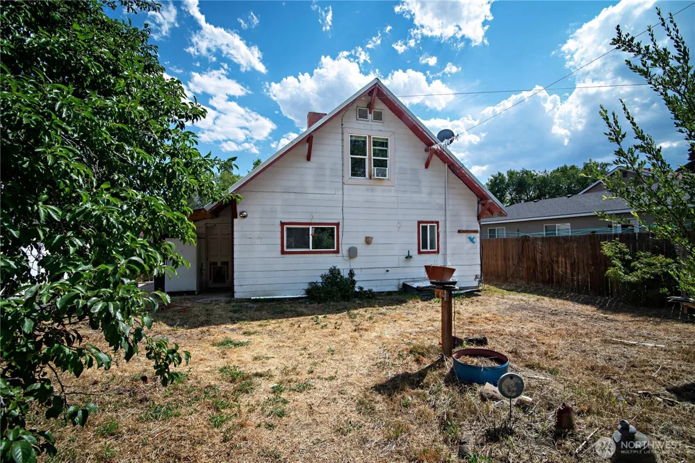 307 W 14th Avenue Ellensburg, WA 98926