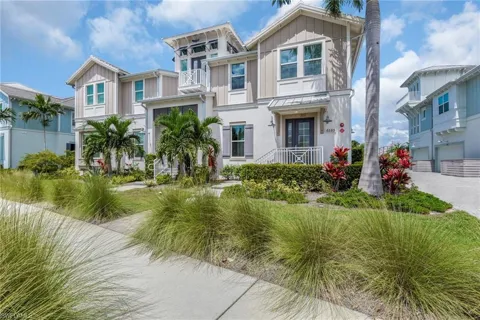 6585 Dominica Drive #201