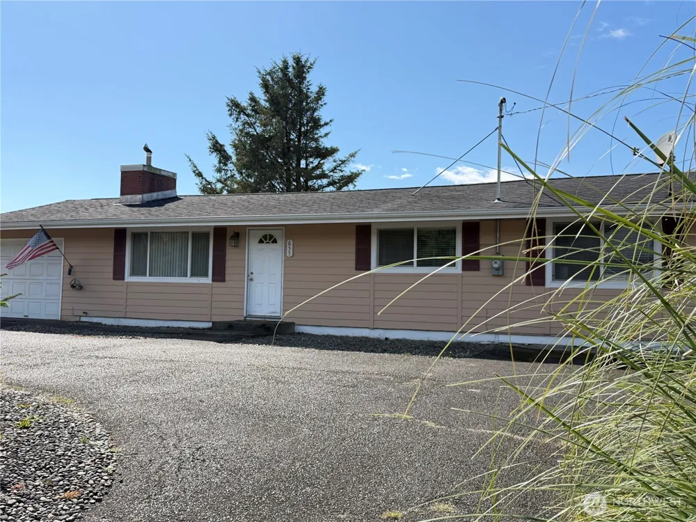 655 Canal Drive NE Ocean Shores, WA 98569