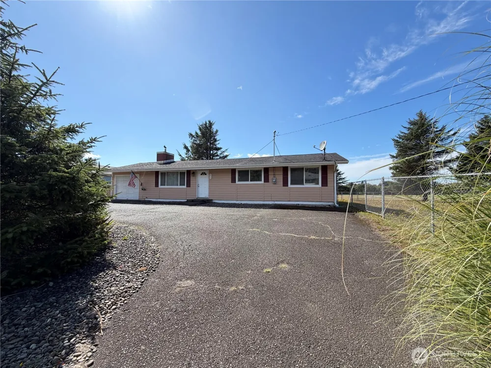 655 Canal Drive NE Ocean Shores, WA 98569