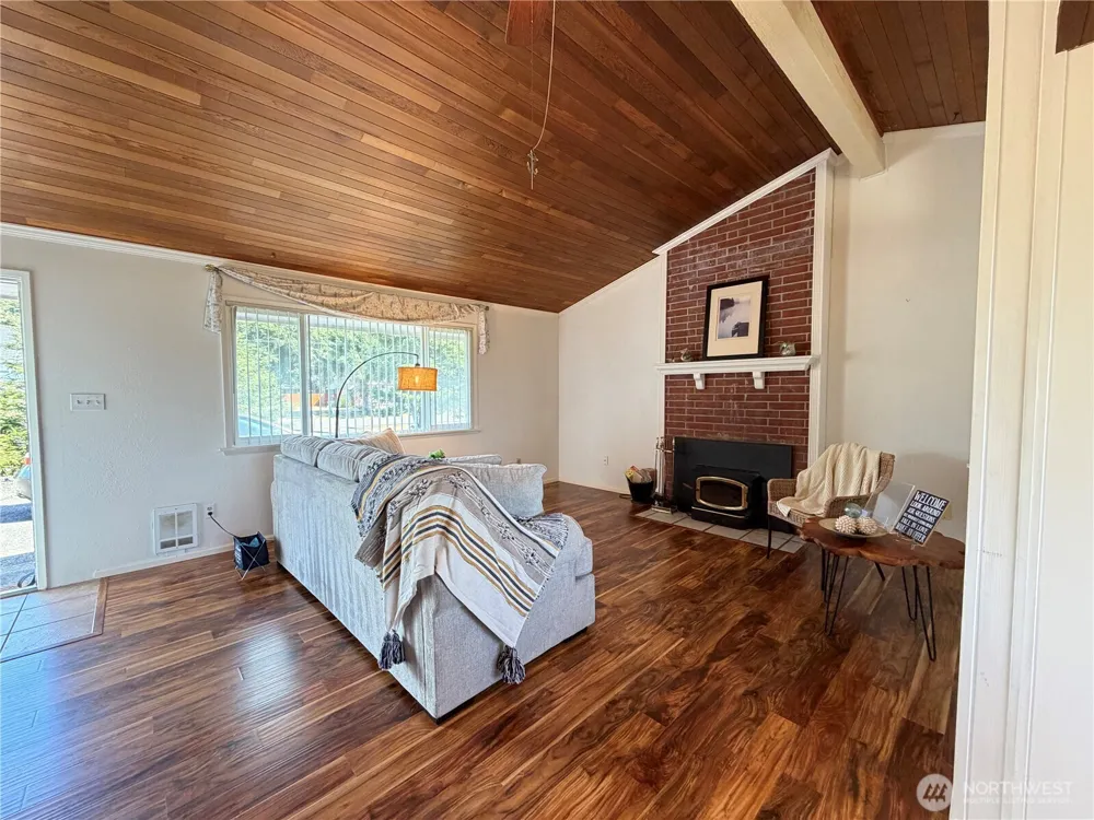 655 Canal Drive NE Ocean Shores, WA 98569