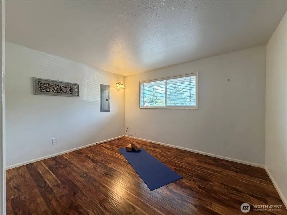 655 Canal Drive NE Ocean Shores, WA 98569