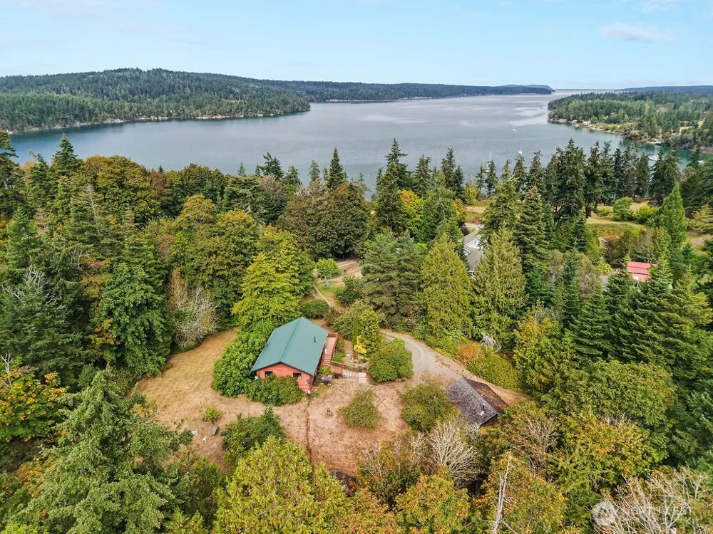 73 Ponderosa Place Nordland, WA 98358