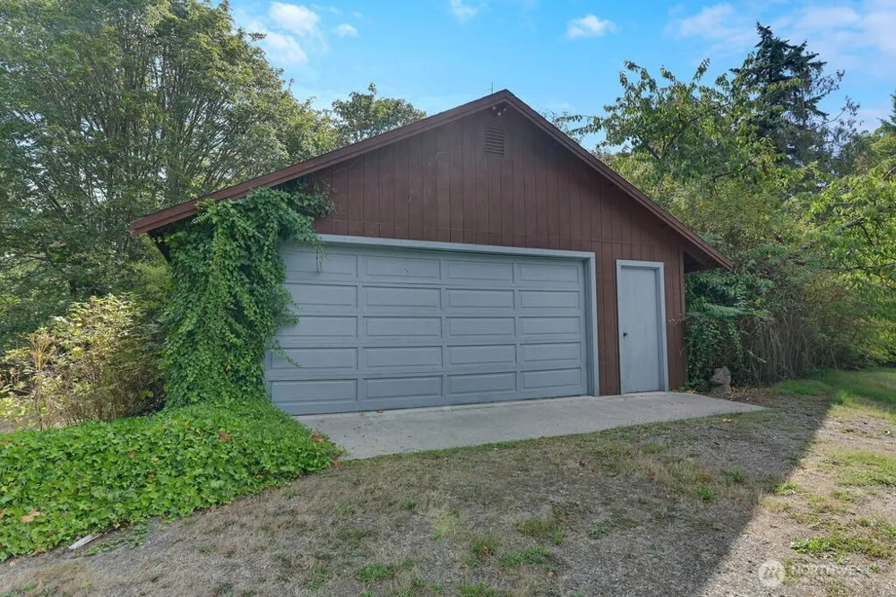 73 Ponderosa Place Nordland, WA 98358