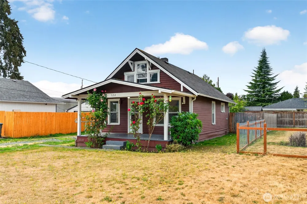 520 12th Street SE Puyallup, WA 98372