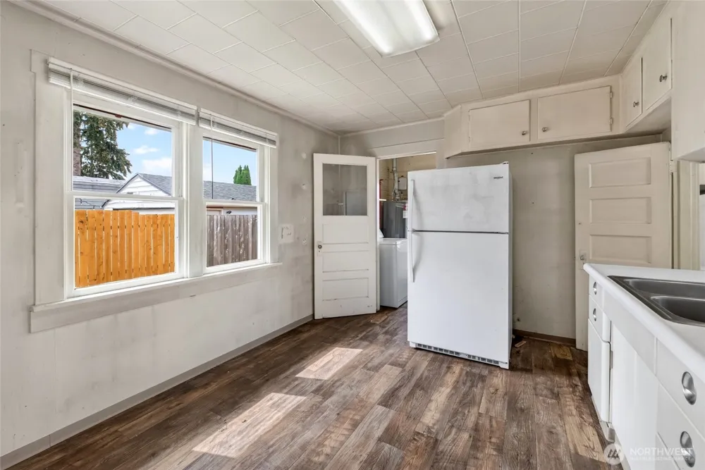 520 12th Street SE Puyallup, WA 98372
