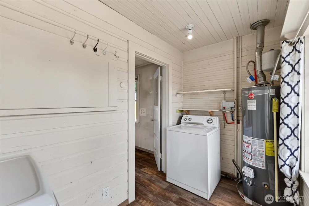 520 12th Street SE Puyallup, WA 98372