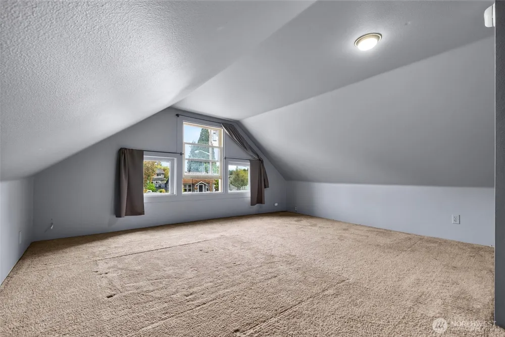 520 12th Street SE Puyallup, WA 98372