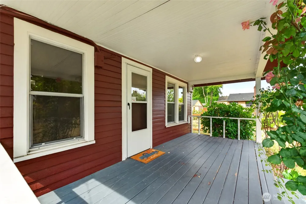 520 12th Street SE Puyallup, WA 98372