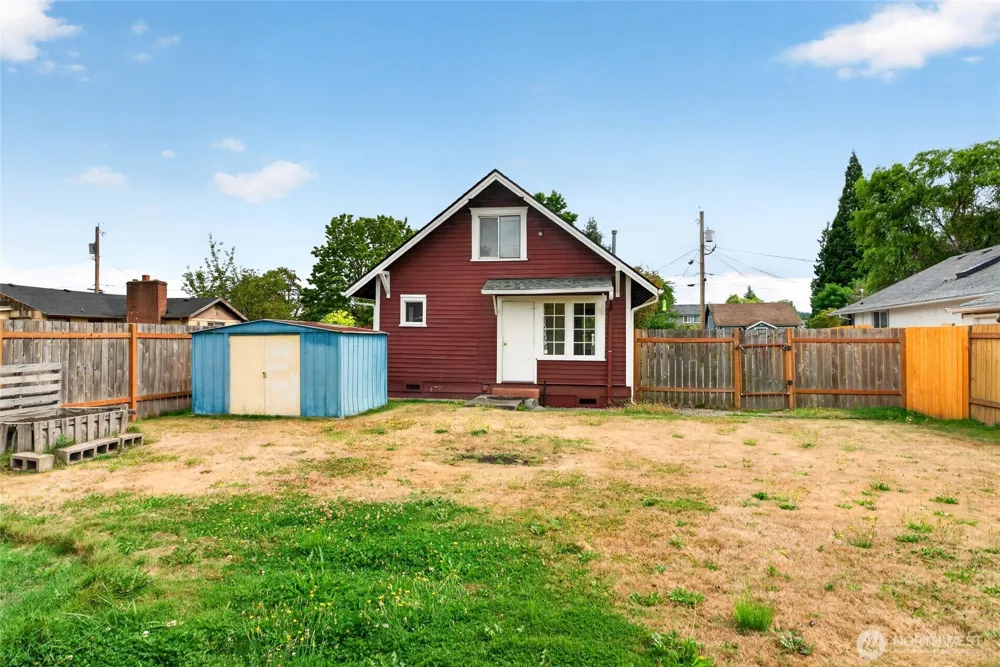 520 12th Street SE Puyallup, WA 98372