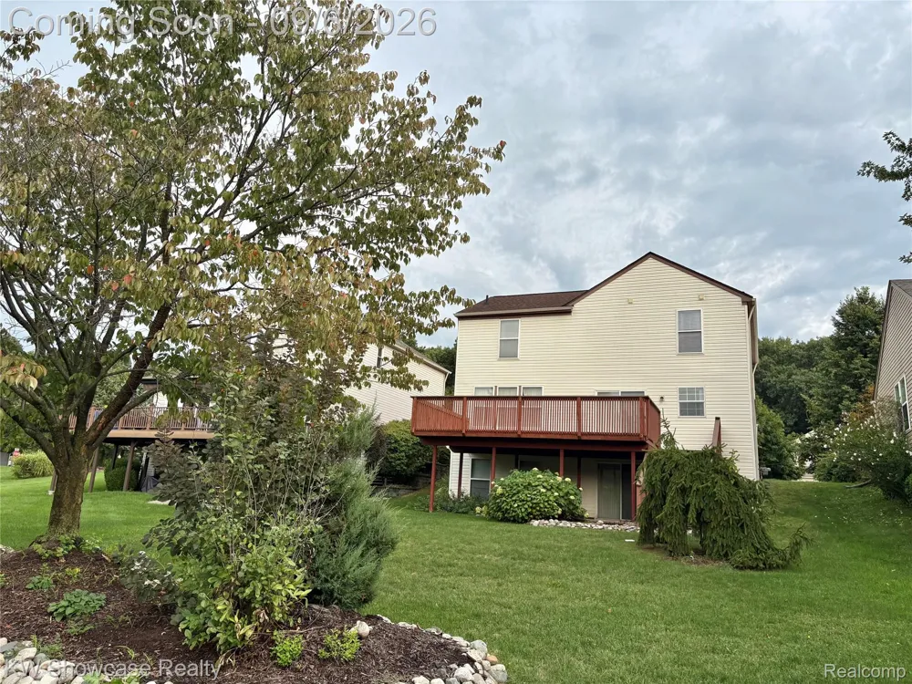 1645 Marshbank Drive Pontiac City, MI 48340