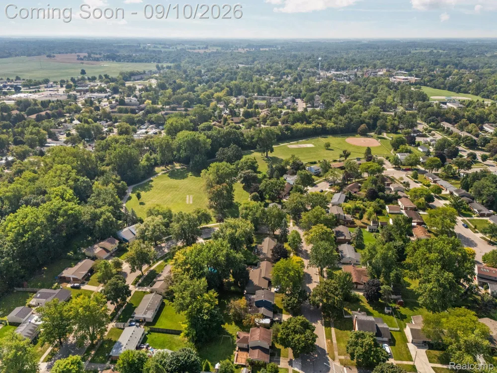 264 Nichols Drive Saline City, MI 48176