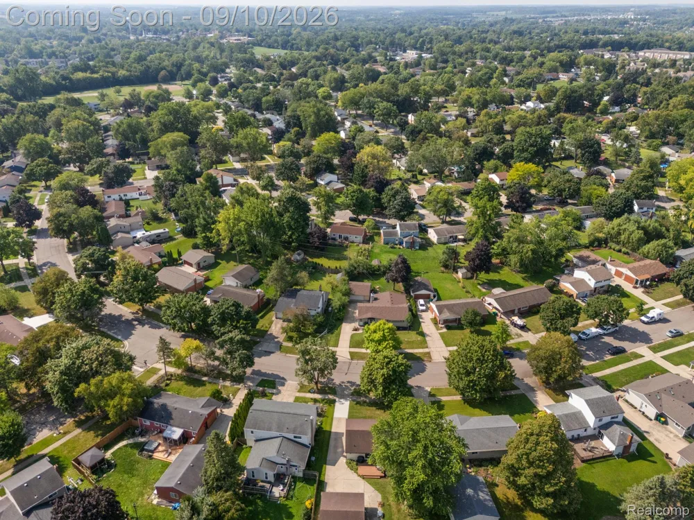 264 Nichols Drive Saline City, MI 48176