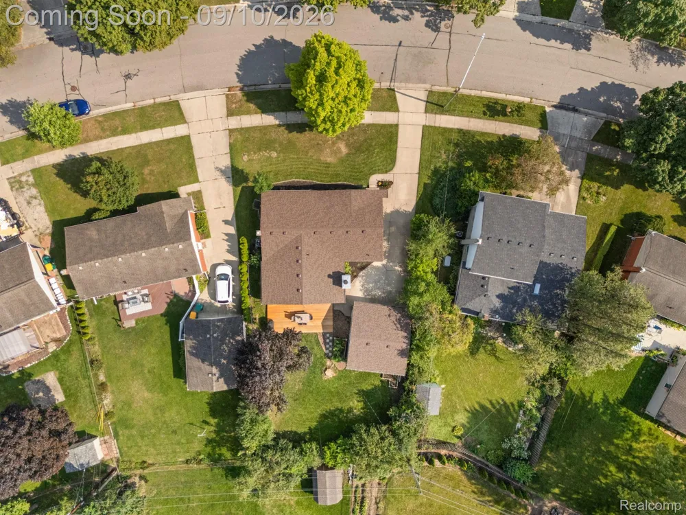 264 Nichols Drive Saline City, MI 48176